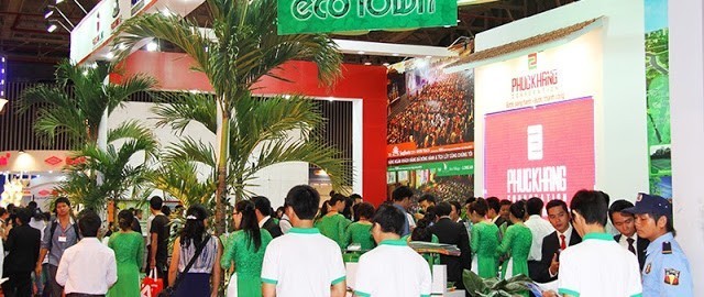Khách Tham quan Giang hàng phúc khang dự án Eco Town